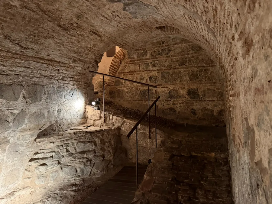 Interior de los Baños Árabes del Cenizal