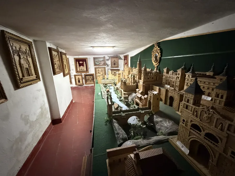 Colección privada de maquetas de monumentos de Toledo